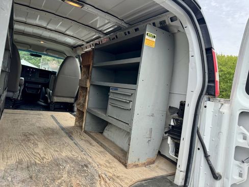 Used 2014 Chevrolet Express 2500 RWD image 27