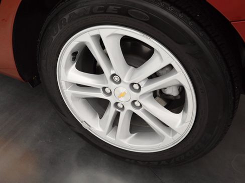 Used 2018 Chevrolet Cruze LT image 9