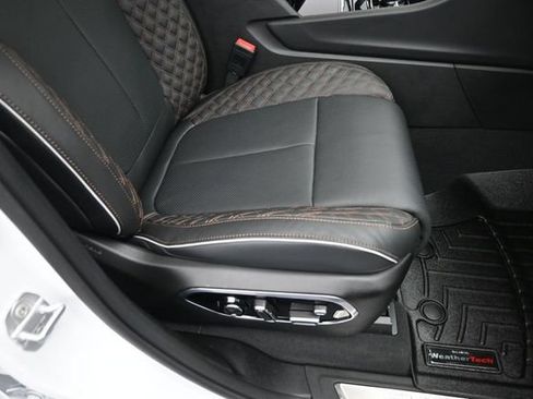 Used 2023 Jeep Grand Cherokee L Summit AWD/4WD image 33