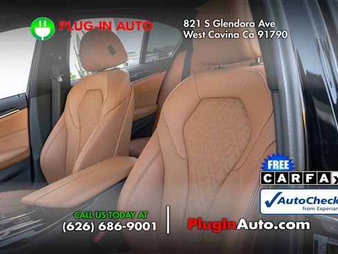 Used 2023 BMW 530i xDrive w/ Convenience Package image 8