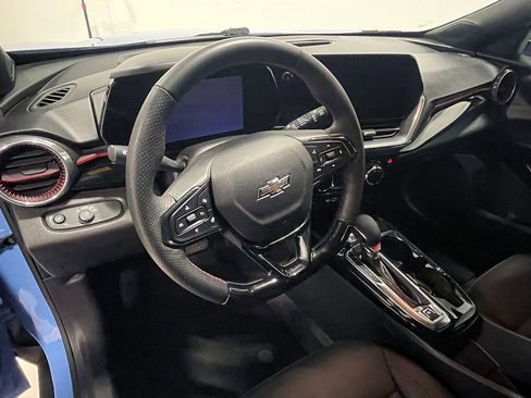 Used 2024 Chevrolet Trax RS w/ Sunroof Package image 20