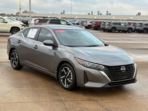 Certified 2024 Nissan Sentra SV image 5