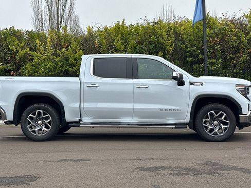 New 2026 GMC Sierra 1500 SLT w/ SLT Premium Package image 4