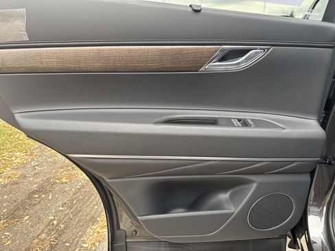 New 2026 Genesis GV80 2.5T Select image 11