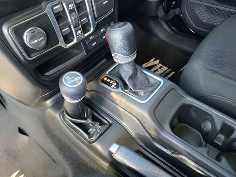 Used 2020 Jeep Wrangler Willys image 20