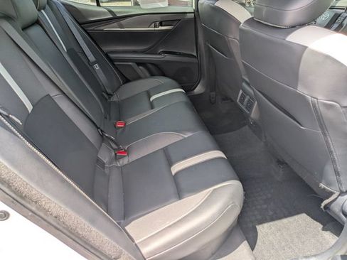 Used 2025 Toyota Camry SE w/ Convenience Package FWD image 27