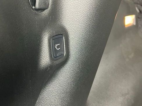 Used 2023 Jeep Compass High Altitude w/ Driver Assist Group I image 33