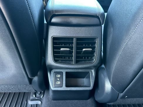 Used 2025 Kia Seltos S FWD image 22