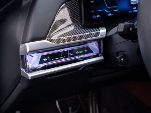 Certified 2023 BMW i7 xDrive60 AWD/4WD image 21