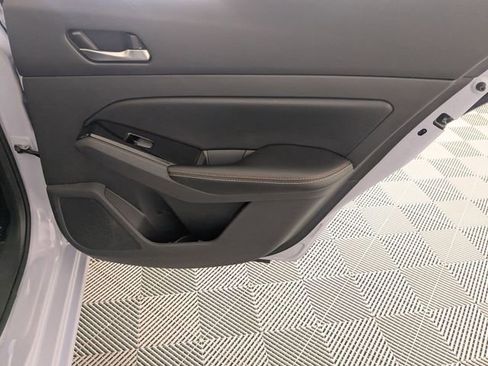 Used 2023 Nissan Altima 2.5 SR w/ SR Premium Package image 31