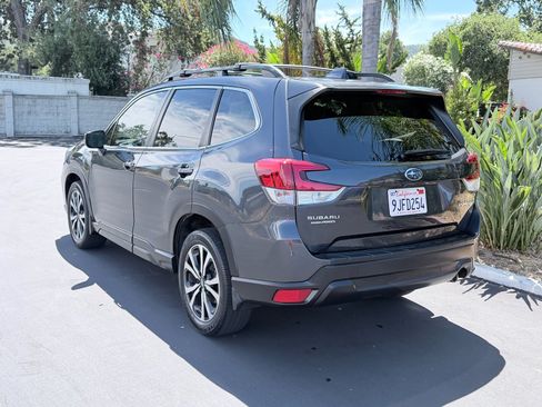 Used 2019 Subaru Forester Limited AWD/4WD image 3