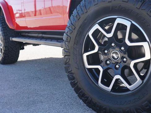 Certified 2022 Ford Bronco Outer Banks AWD/4WD image 2
