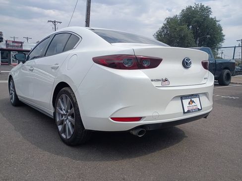Used 2019 MAZDA MAZDA3 Sedan FWD image 5