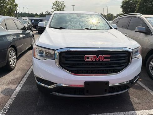 Used 2019 GMC Acadia SLE FWD image 2