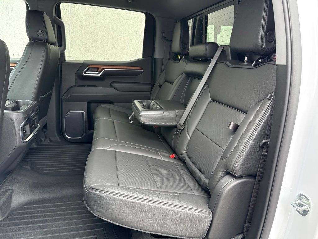 Used 2023 GMC Sierra 1500 Denali w/ Technology Package AWD/4WD image 25