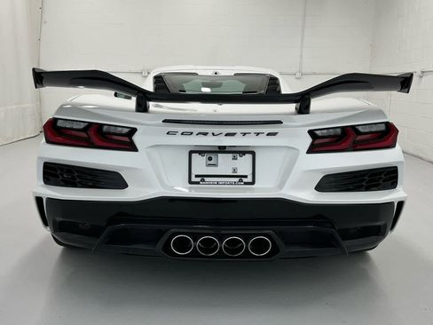 Used 2023 Chevrolet Corvette Z06 image 7