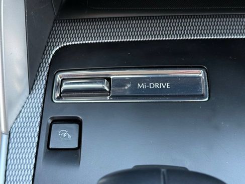Certified 2024 MAZDA CX-90 Plug-In Hybrid w/ Premium Pkg AWD/4WD image 31