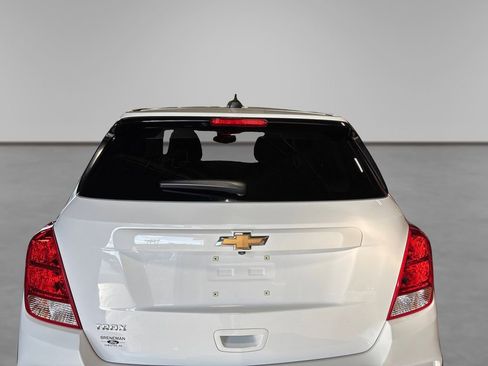 Used 2020 Chevrolet Trax LS w/ Tint and Cruise Package FWD image 16