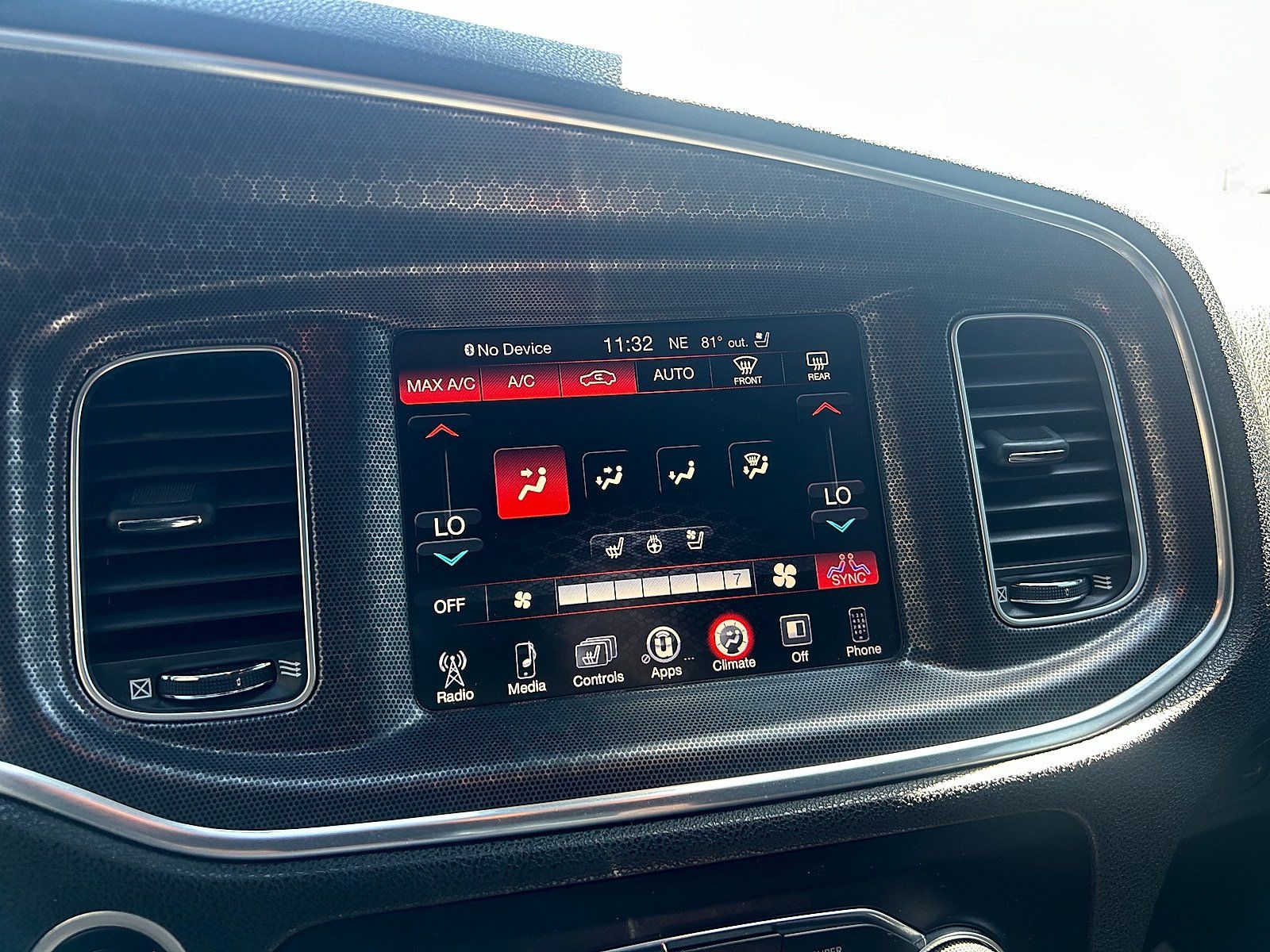 Used 2016 Dodge Charger R/T RWD image 17