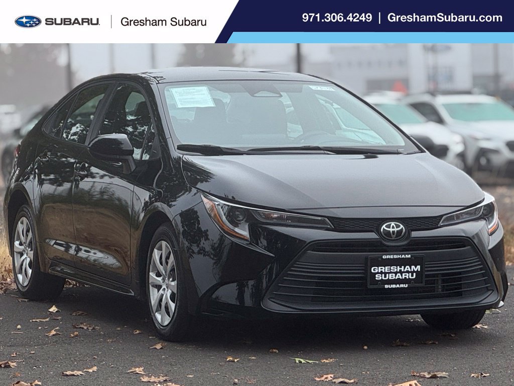 Used 2025 Toyota Corolla LE FWD image 1