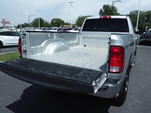 Used 2017 RAM 2500 SLT AWD/4WD image 18