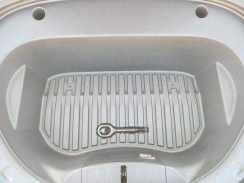 Used 2023 Tesla Model 3 Standard Range image 30