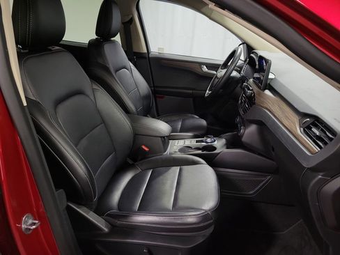 Used 2020 Ford Escape Titanium image 26