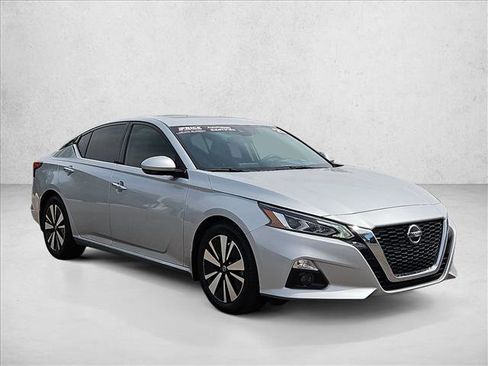 Used 2021 Nissan Altima 2.5 SL FWD image 3