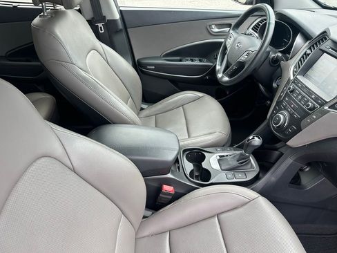 Used 2017 Hyundai Santa Fe Sport image 17