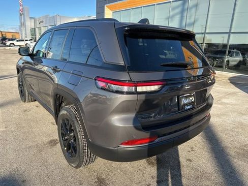 New 2026 Jeep Grand Cherokee Altitude AWD/4WD image 8
