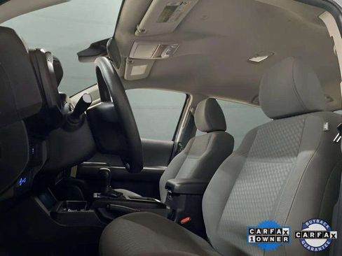 Used 2022 Toyota Tacoma SR image 23