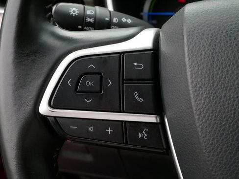 Used 2024 Toyota Highlander XLE AWD/4WD image 27
