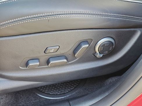 Used 2025 Genesis GV70 3.5T Sport w/ Sport Advanced Package image 33