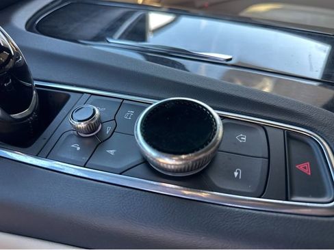 Used 2022 Cadillac Escalade Premium Luxury w/ Performance Package image 22