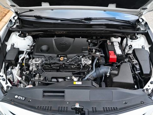 Used 2023 Toyota Camry XSE image 4