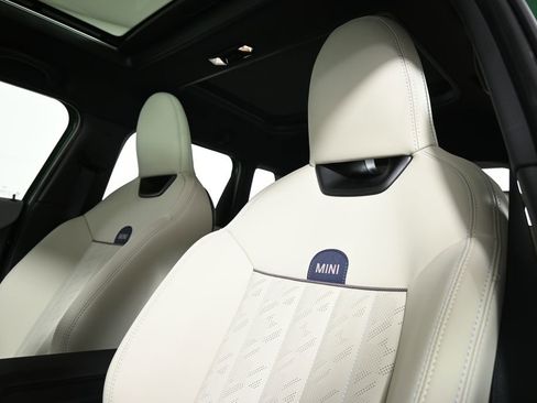 New 2026 MINI Cooper 4-Door Hardtop image 15