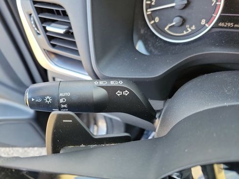 Used 2023 Nissan Rogue SV image 23