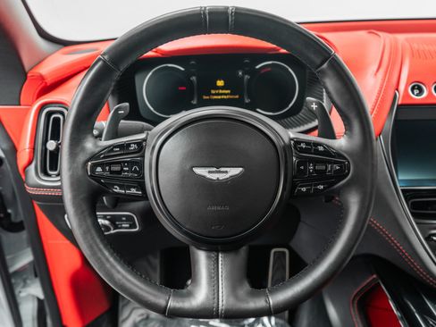 Used 2021 Aston Martin DBX AWD/4WD image 15