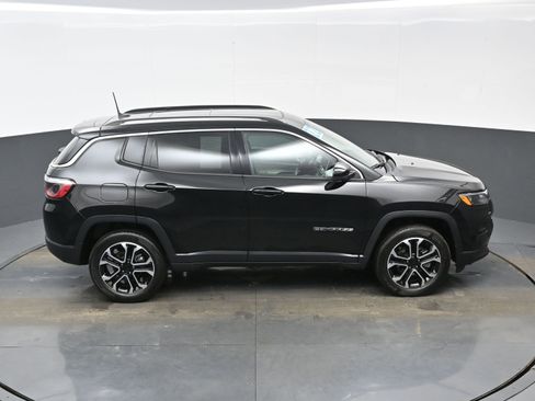 Used 2022 Jeep Compass Limited w/ Sun and Sound Group image 37