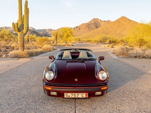Used 1989 Porsche 911 Carrera RWD image 24