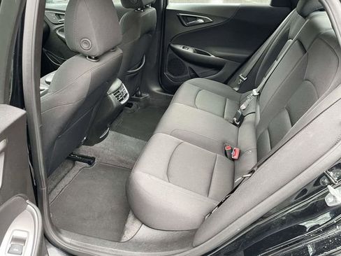 Used 2025 Chevrolet Malibu LT FWD image 5