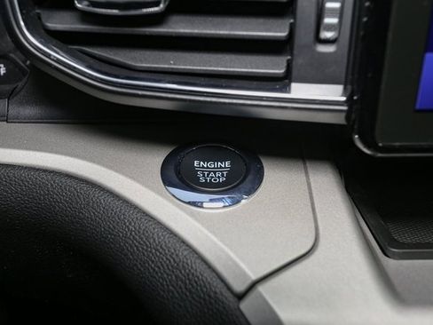 Used 2023 Ford Explorer XLT w/ Equipment Group 202A image 28