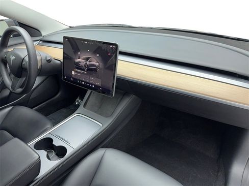 Used 2023 Tesla Model 3 Standard Range image 48