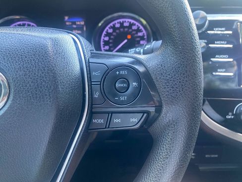 Used 2019 Toyota Camry LE w/ Convenience Package FWD image 22