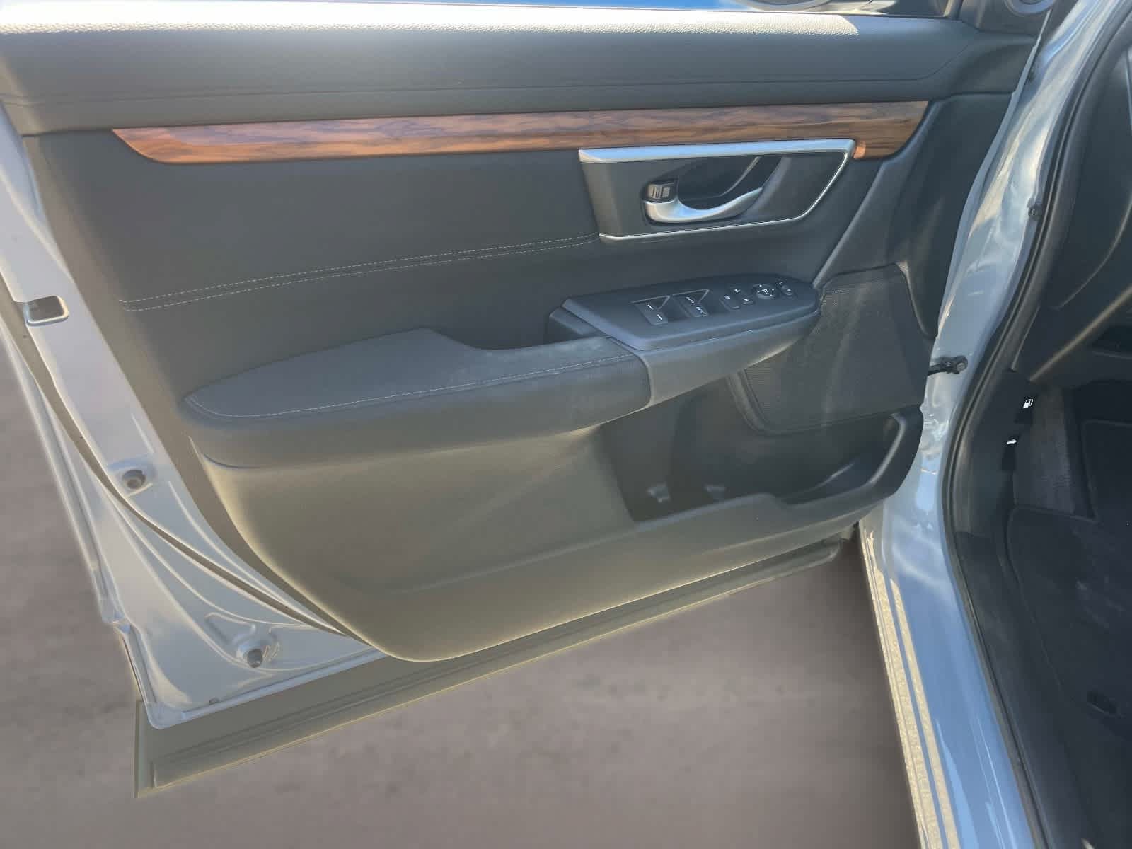 Used 2022 Honda CR-V EX image 17