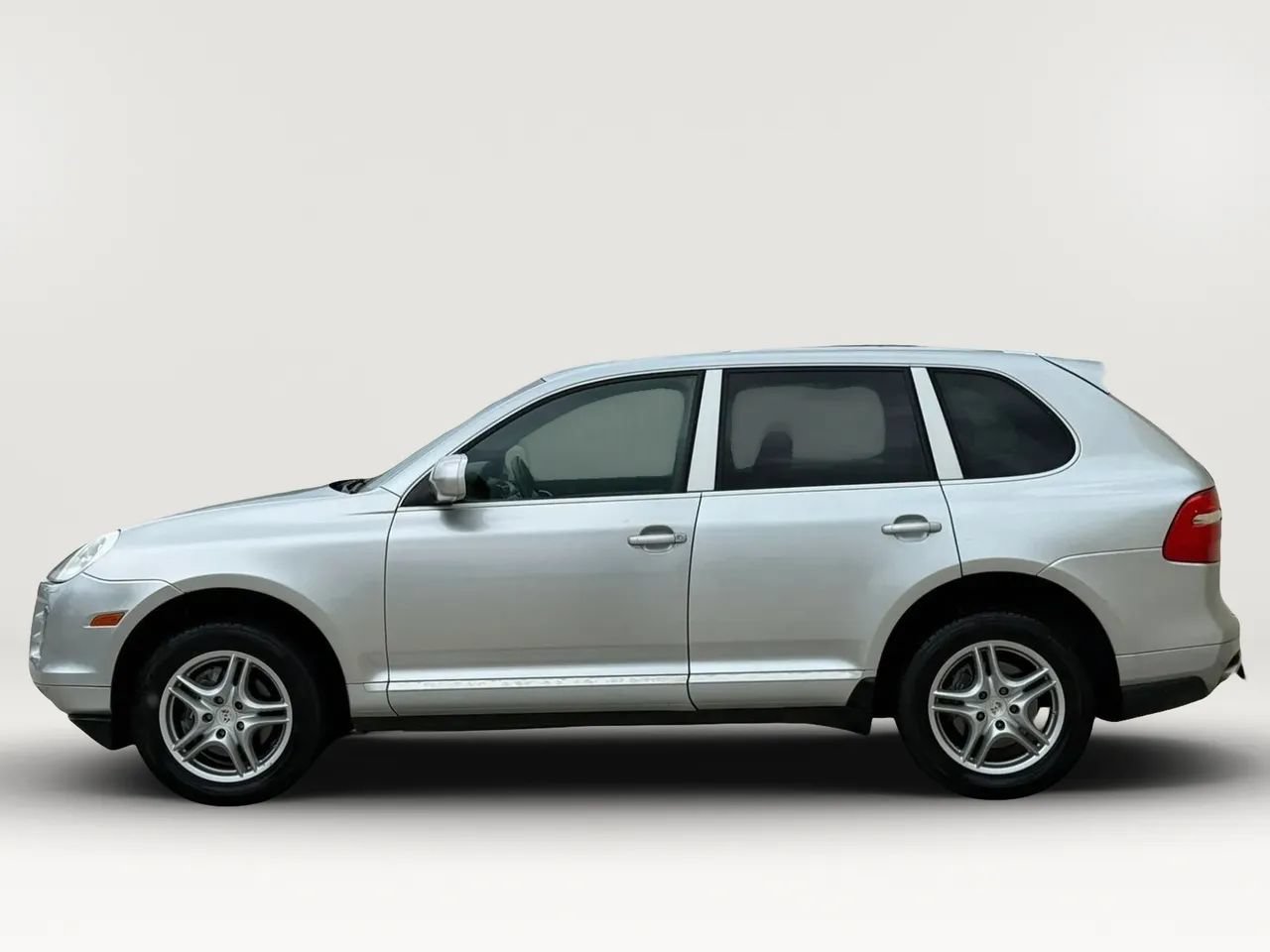 Used 2010 Porsche Cayenne AWD/4WD image 4