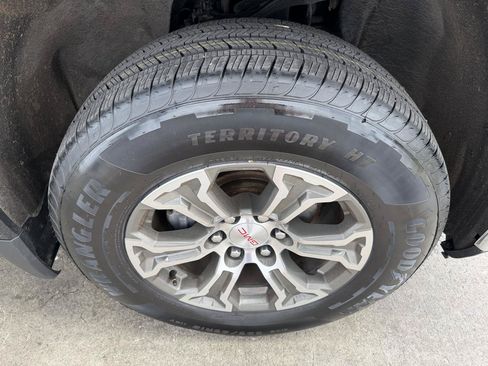 Used 2019 GMC Sierra 1500 SLE w/ SLE Value Package AWD/4WD image 19