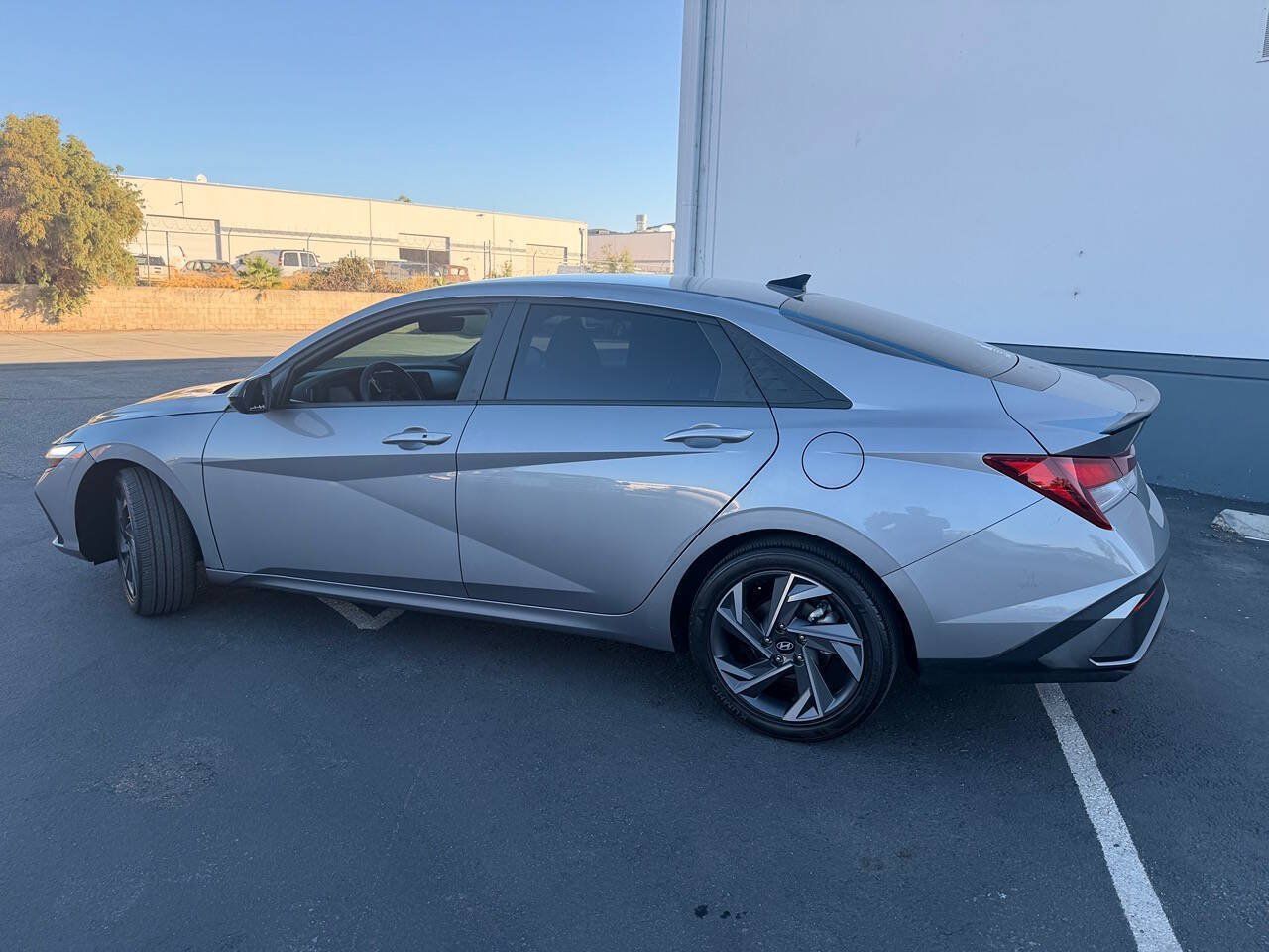 Used 2025 Hyundai Elantra Sport FWD image 15
