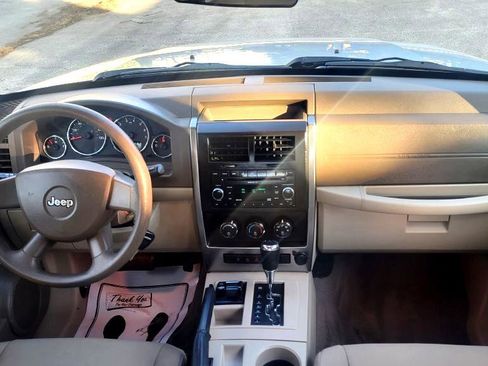 Used 2008 Jeep Liberty Sport image 15
