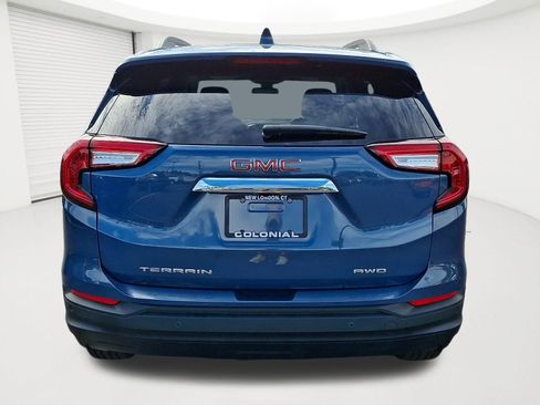Certified 2024 GMC Terrain SLE w/ Driver Convenience Package image 5
